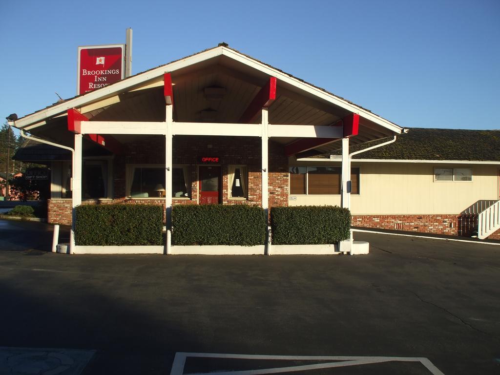 Brookings Inn Resort Exterior photo
